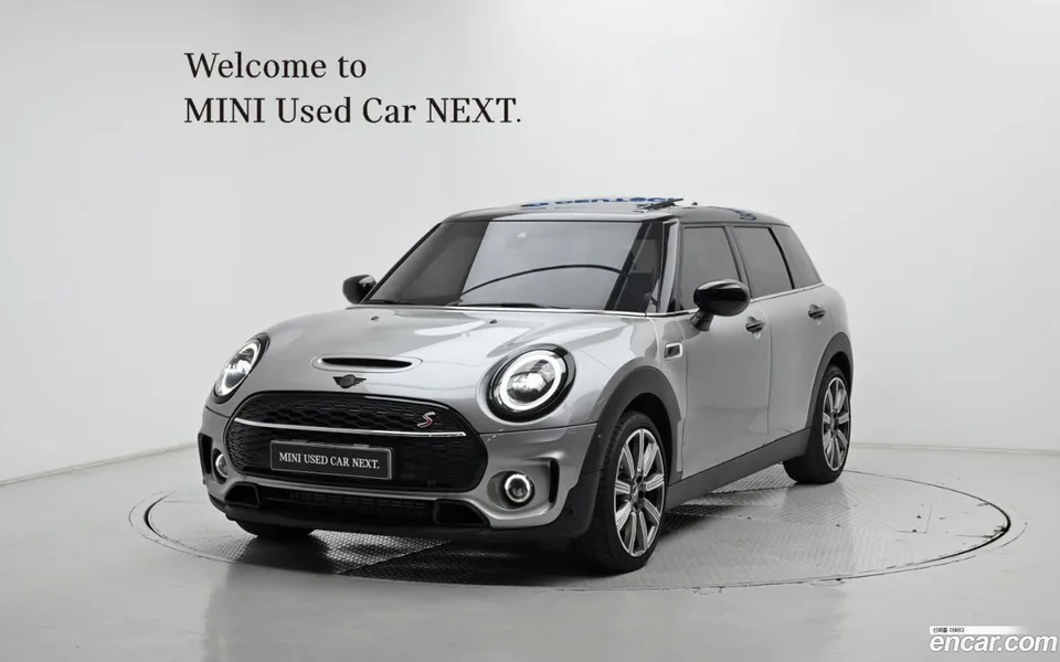 MINI Cooper S Clubman 2023 — фото 1, купить с доставкой в Москву