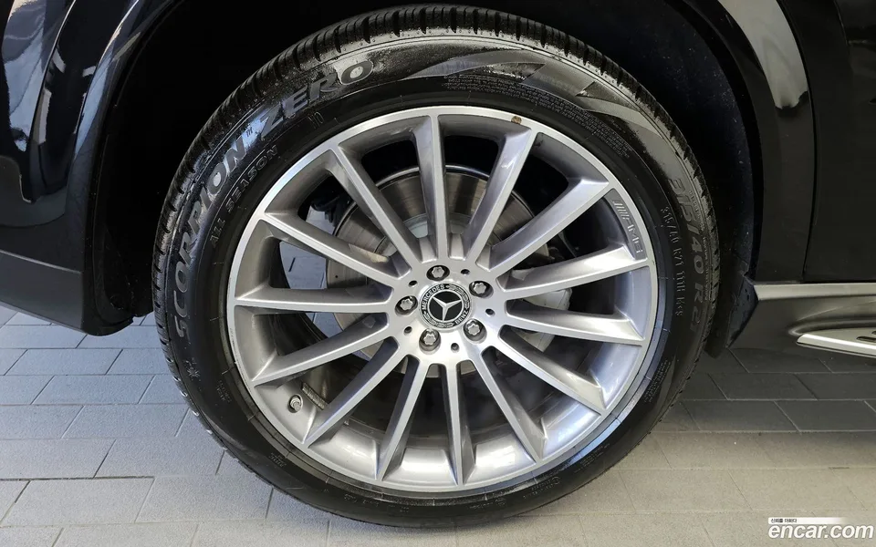 Mercedes-Benz GLE-Class GLE450d 4MATIC 2023 — миниатюра 5