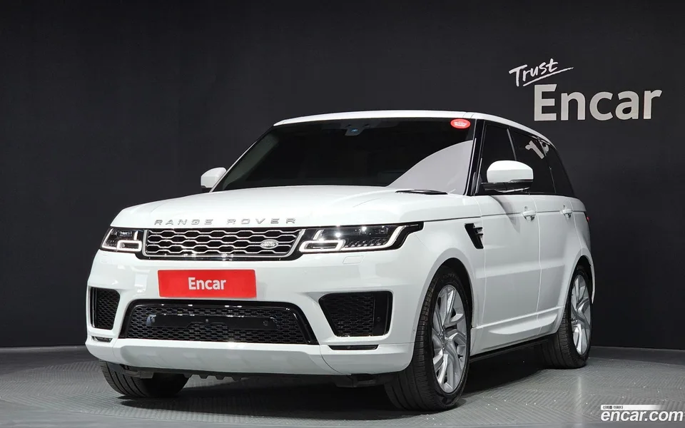 Land Rover 2 P360 HSE 2022 — фото 1, купить с доставкой в Москву