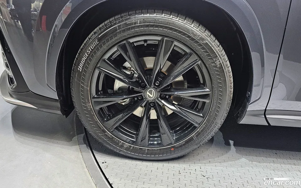 Lexus NX 450h+ F-Sport 2026 — миниатюра 2