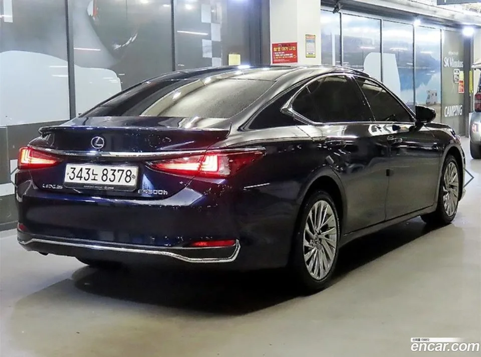 Lexus ES 300h 2022 — миниатюра 4
