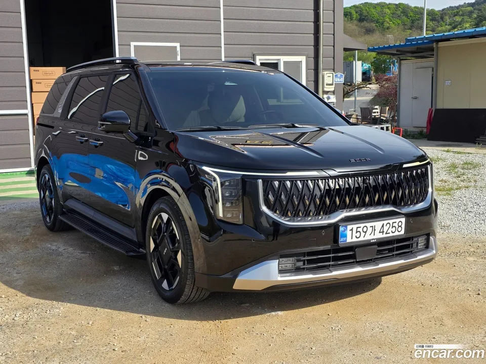Kia Carnival 9 2025 — thumbnail 3