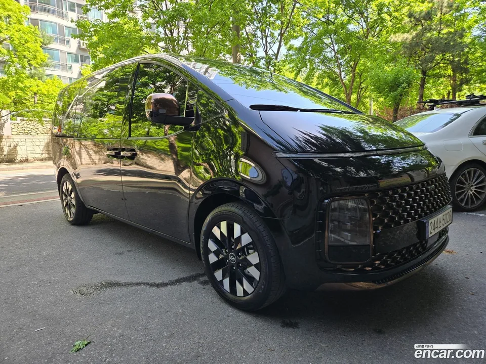 Hyundai Staria HEV 1.6 7 2024 — миниатюра 3