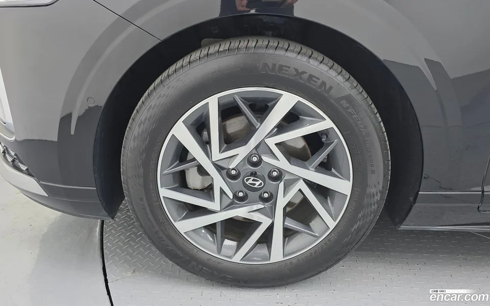 Hyundai Grandeur 2.5 2WD 2023 — миниатюра 2
