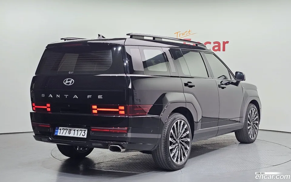Hyundai SantaFe 2.5T 2WD 2023 — photo 1, buy with delivery to Moscow