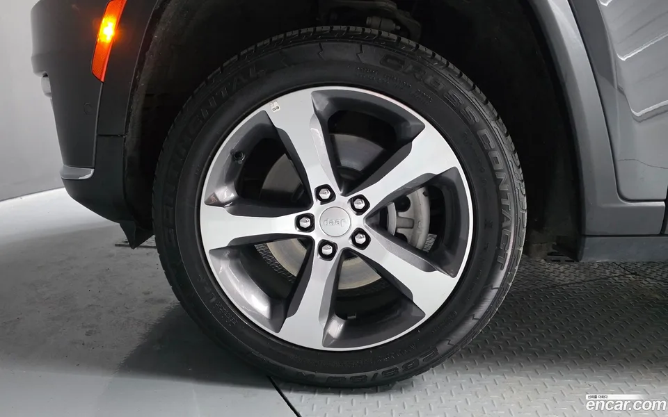 Jeep Grand Cherokee 4xe 2023 — миниатюра 5