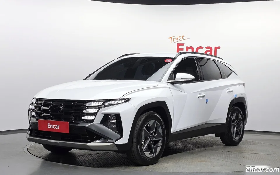 Hyundai Tucson NX4 1.6 2WD 2024 — фото 1, купить с доставкой в Москву