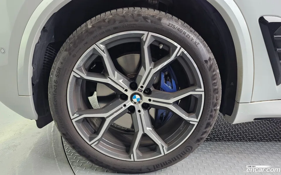 BMW X5 xDrive 40i M 2025 — миниатюра 5