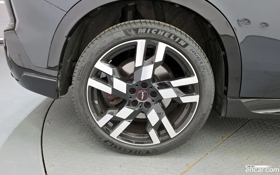 MINI Cooper S Countryman ALL4 JCW 2024 — миниатюра 2