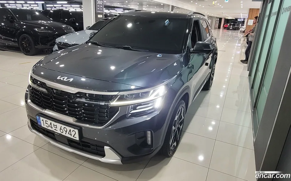 Kia Seltos 2.0 2WD 2022 — фото 1, купить с доставкой в Москву