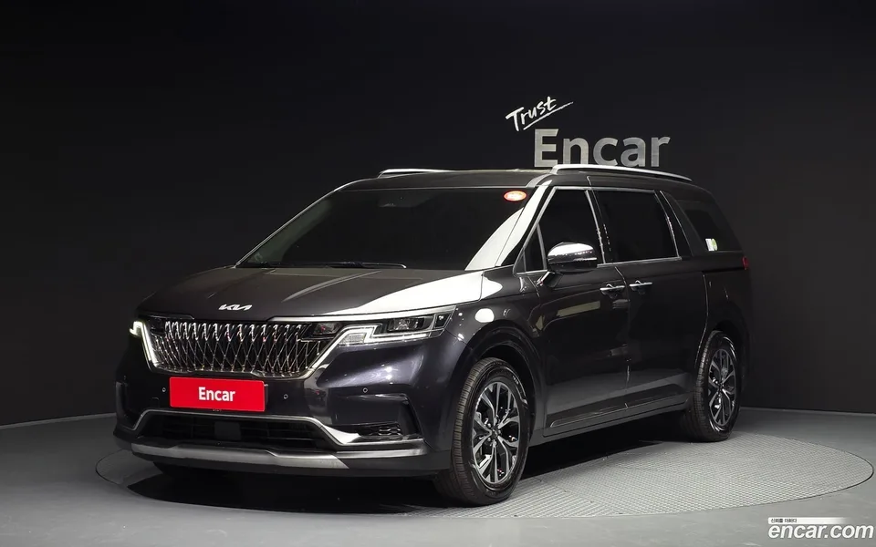 Kia Carnival 9 2022 — фото 1, купить с доставкой в Москву