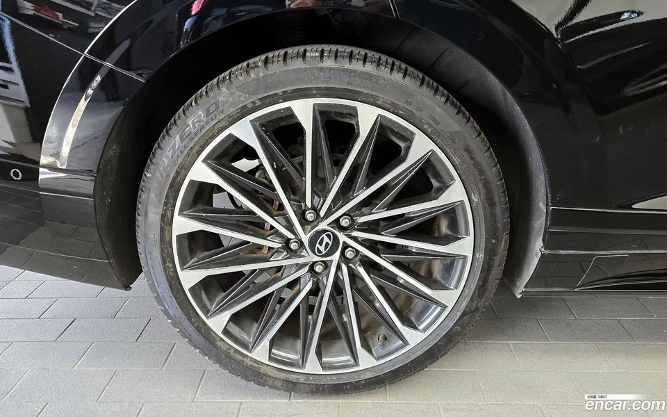 Hyundai Grandeur 2.5 2WD 2023 — миниатюра 2