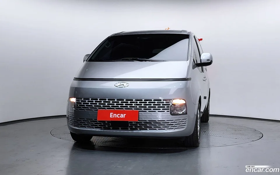 Hyundai Staria 3 2024 — миниатюра 3