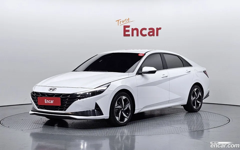 Hyundai Avante Hybrid 2023 — фото 1, купить с доставкой в Москву