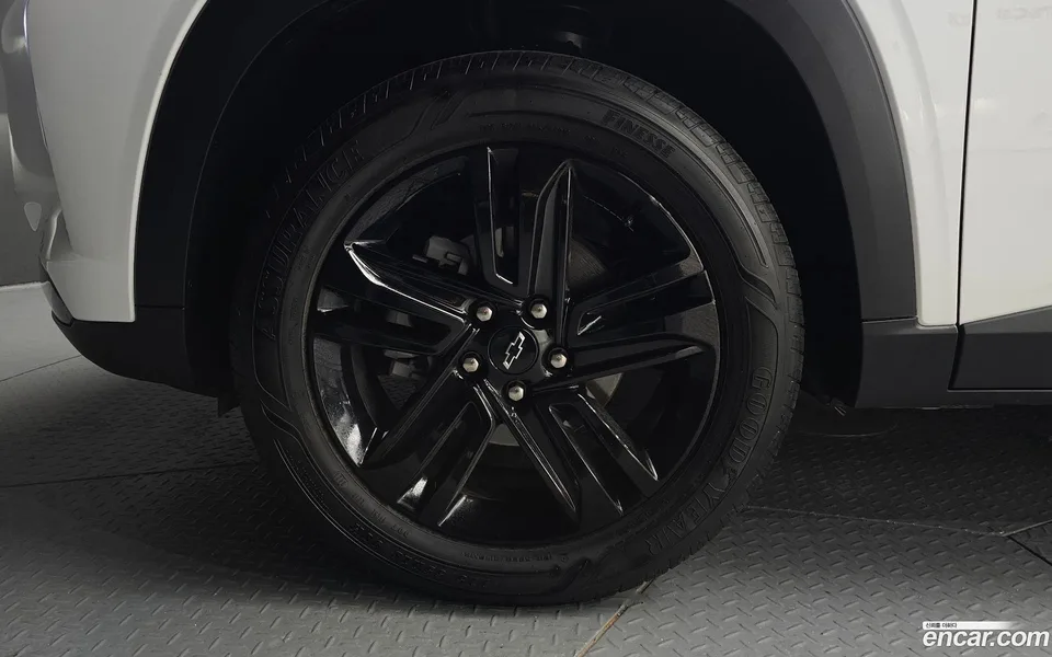 Chevrolet Trax Crossover 1.2 ACTIV 2023 — миниатюра 2