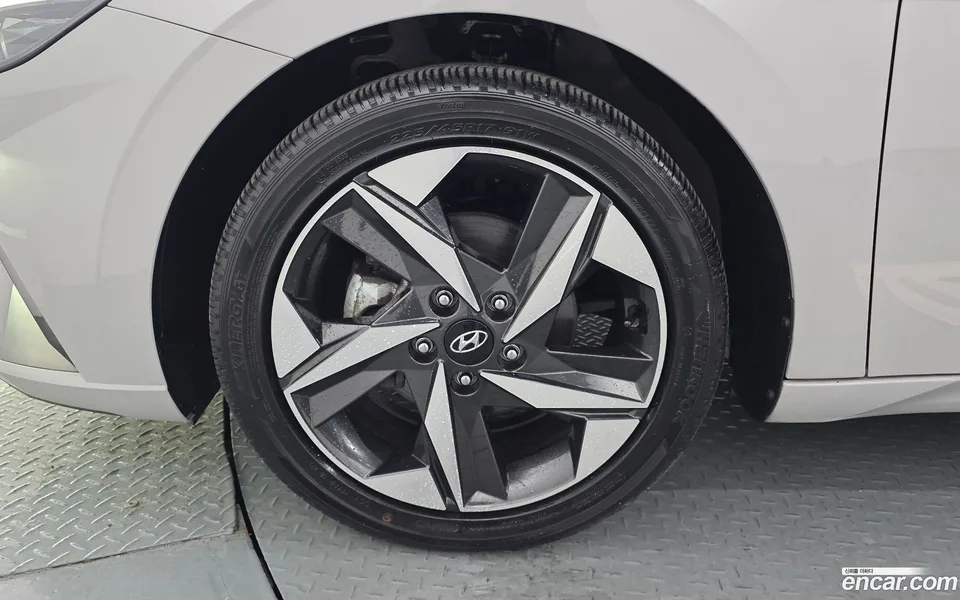 Hyundai Avante 1.6 2022 — миниатюра 2