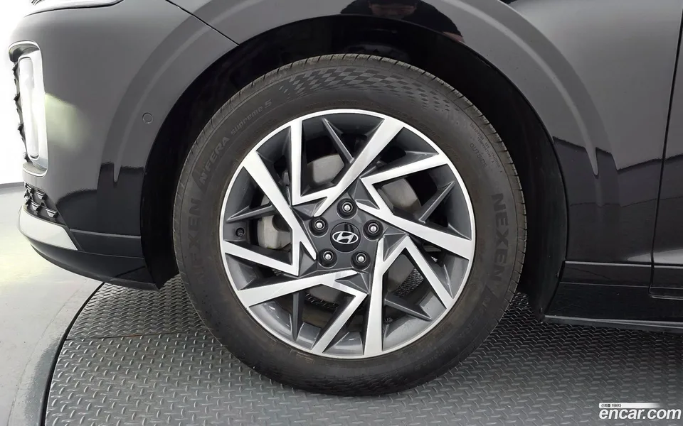 Hyundai Grandeur 2.5 2WD 2023 — миниатюра 2