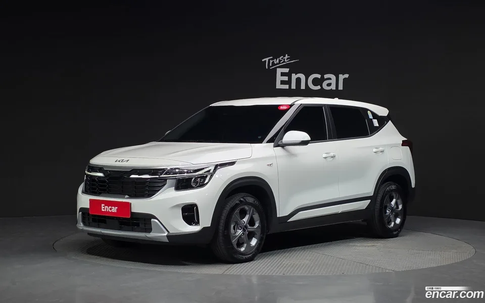 Kia Seltos 2.0 2WD 2024 — фото 1, купить с доставкой в Москву