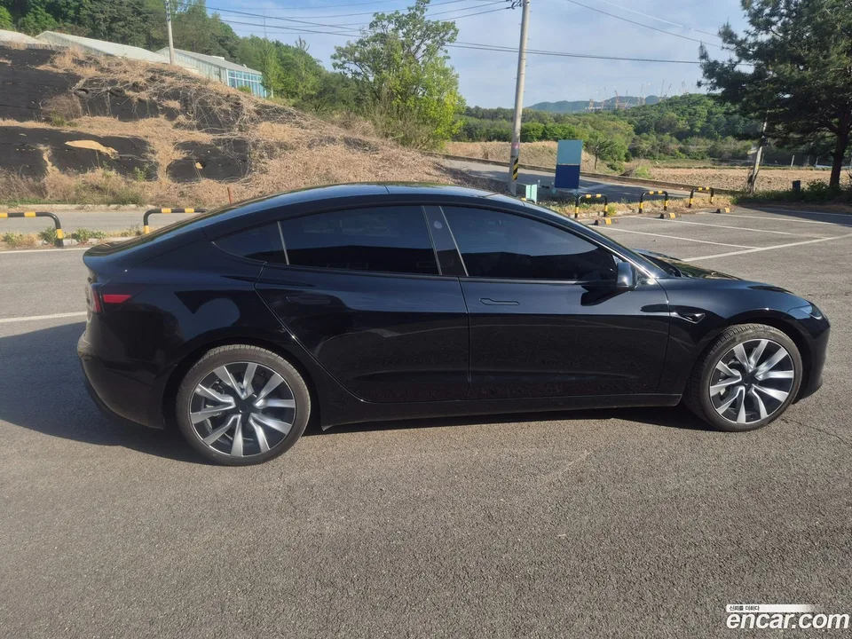 Tesla Model 3 RWD 2024 — миниатюра 2