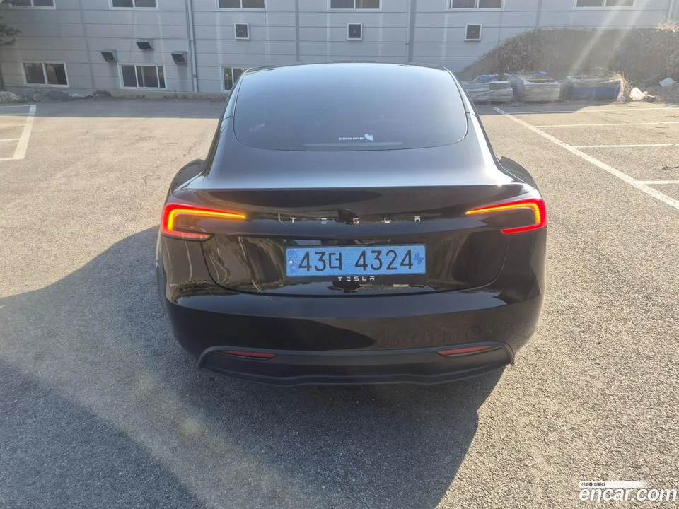 Tesla Model 3 RWD 2024 — миниатюра 4