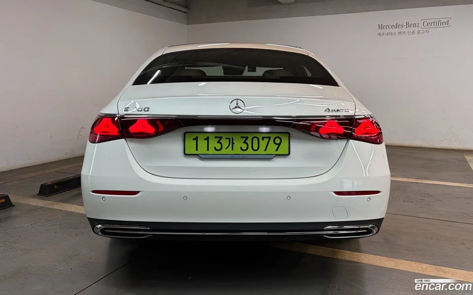 Mercedes-Benz E-Class E300 4MATIC 2025 — миниатюра 4
