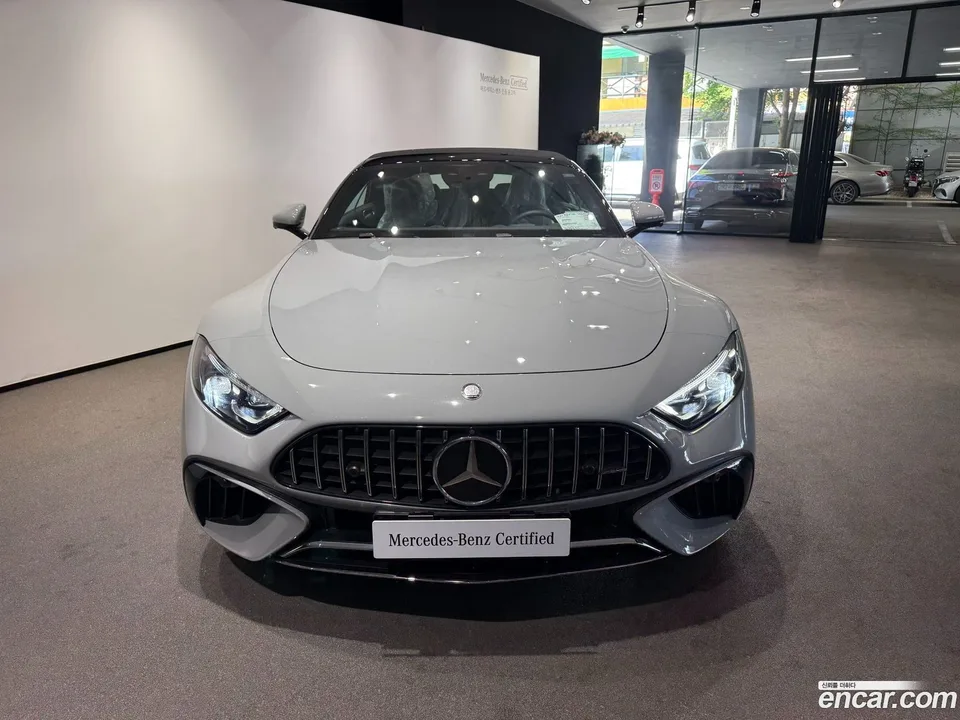 Mercedes-Benz SL-Class AMG SL63 4MATIC+ 2025 — миниатюра 3