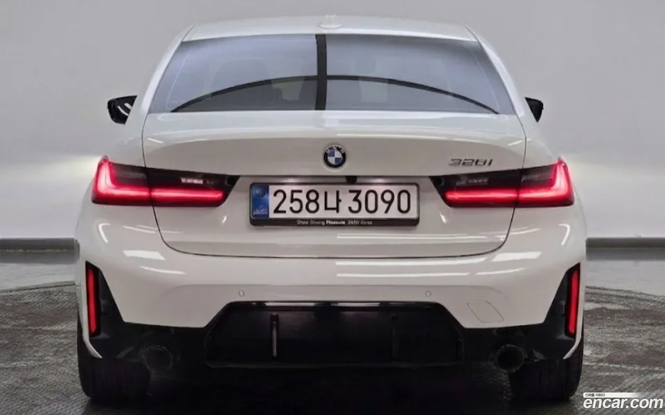 BMW 3 Series 320i M 2025 — миниатюра 4