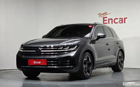 Volkswagen Touareg 2025 buy in Moscow