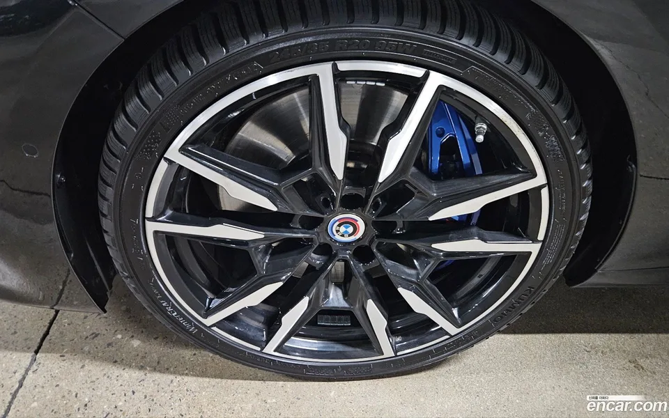 BMW 8 Series M850i xDrive 2022 — миниатюра 2