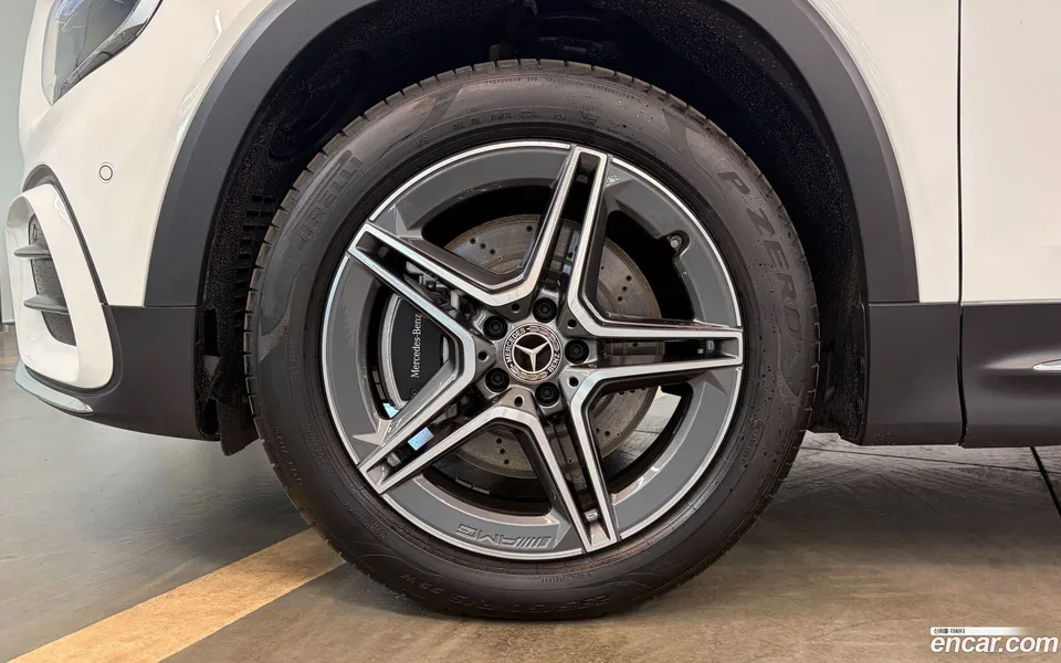 Mercedes-Benz GLB-Class GLB250 4MATIC 2025 — миниатюра 5