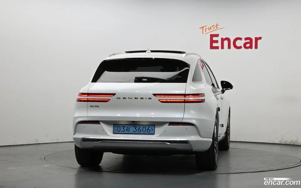 Genesis Electrified GV70 e-AWD 2023 — миниатюра 4