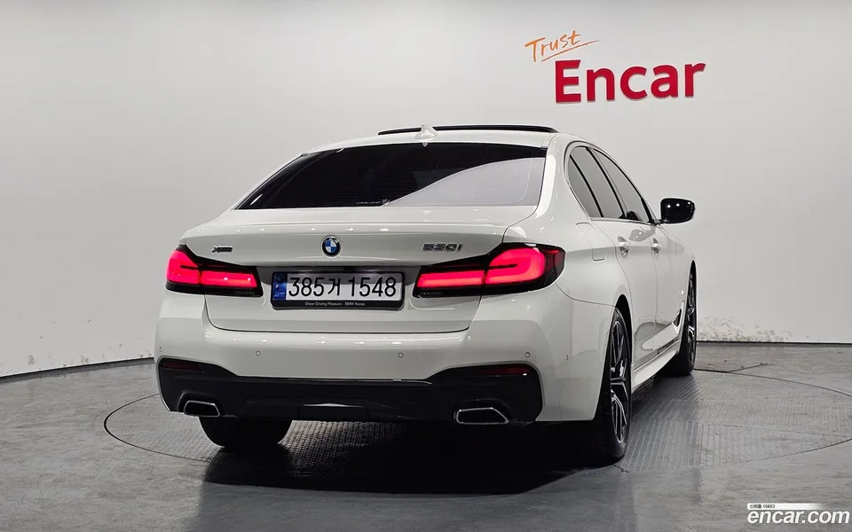 BMW 5 Series 530i xDrive M 2023 — миниатюра 4