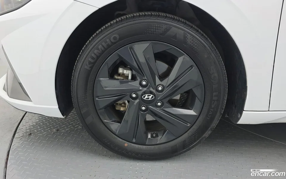 Hyundai Avante 1.6 2022 — миниатюра 2