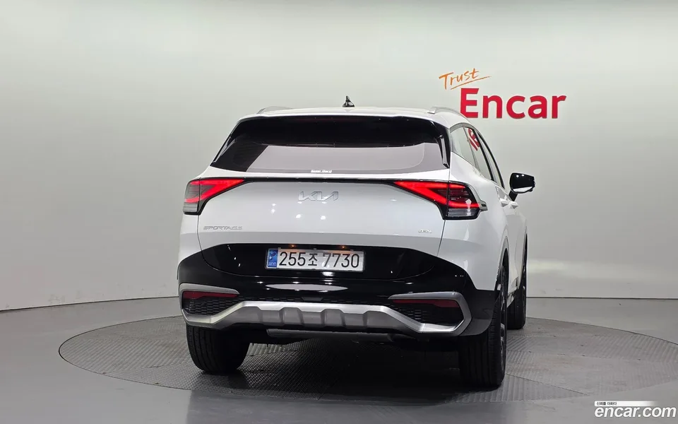 Kia Sportage Hybrid 2WD 2024 — миниатюра 4