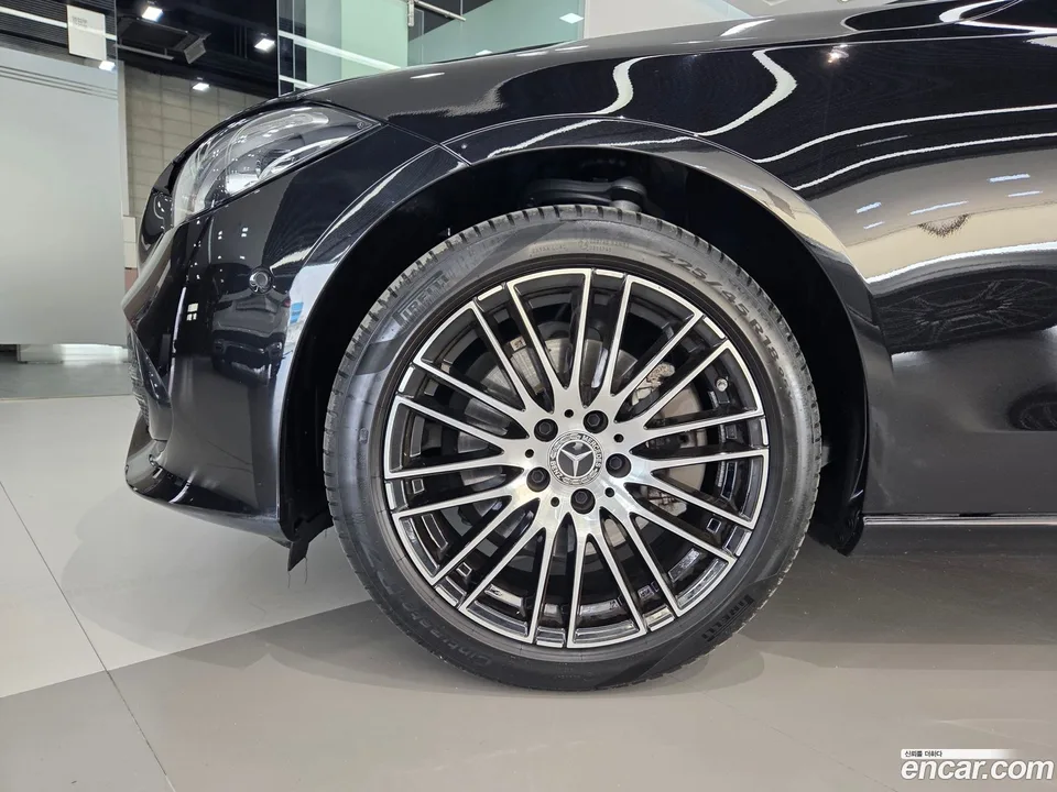 Mercedes-Benz C-Class C200 2024 — миниатюра 2
