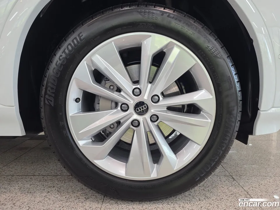 Audi Q6 e- 2025 — миниатюра 5