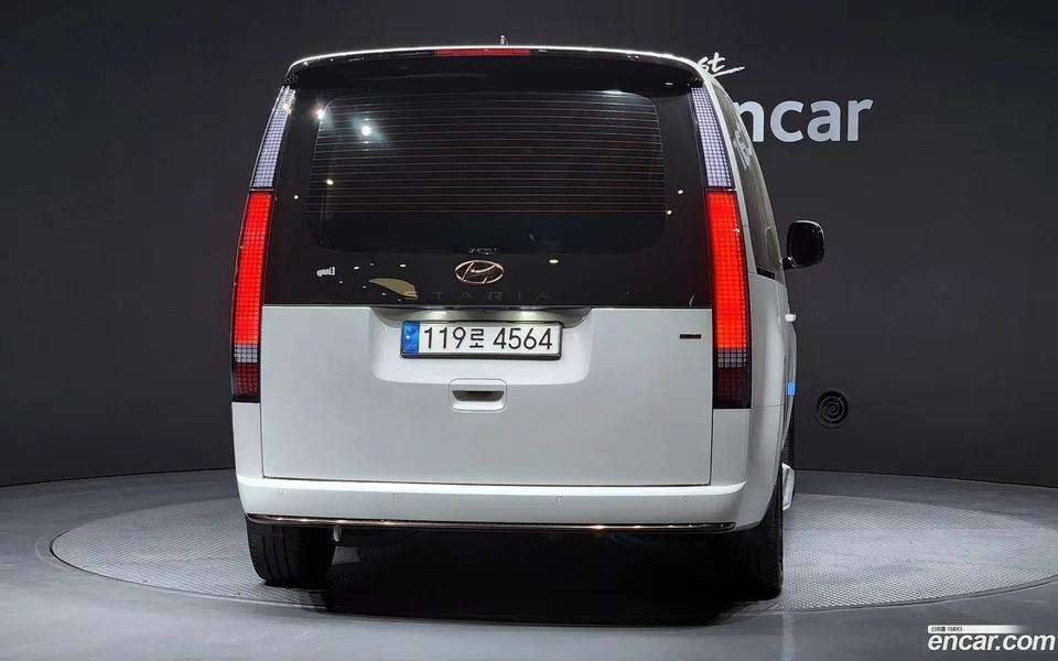 Hyundai Staria 4WD 9 2023 — миниатюра 4
