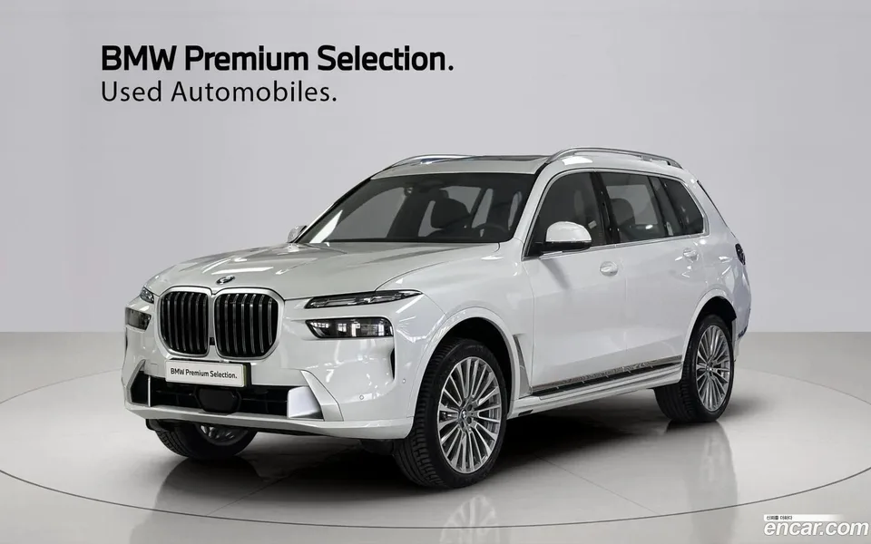 BMW X7 xDrive 40i 6 2025 — фото 1, купить с доставкой в Москву