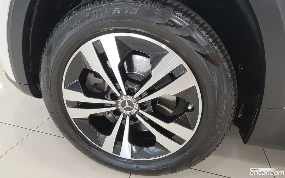 Mercedes-Benz GLB-Class GLB200 d 2022 — миниатюра 5