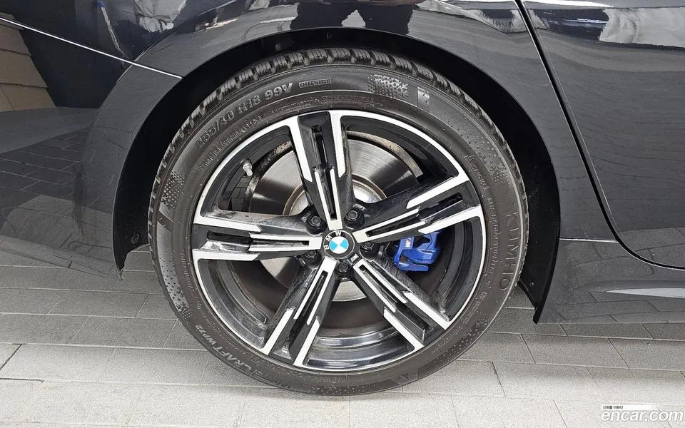 BMW 3 Series 320i M 2023 — миниатюра 2