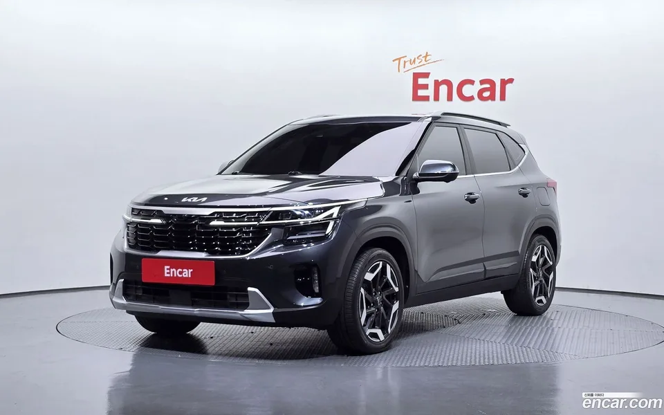 Kia Seltos 1.6 2WD 2022 — фото 1, купить с доставкой в Москву