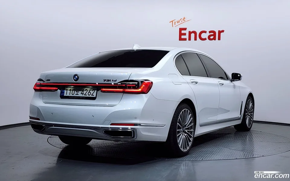 BMW 7 Series 730d xDrive 2022 — миниатюра 2