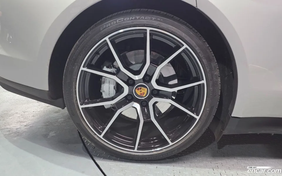 Porsche Taycan 4S 2024 — миниатюра 2