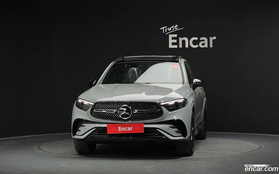 Mercedes-Benz GLC-Class GLC300 4MATIC AMG Line 2026 — миниатюра 3