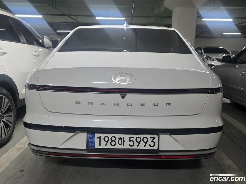 Hyundai Grandeur Hybrid 2024 — миниатюра 4
