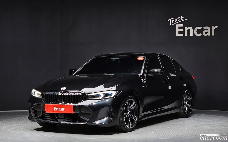 BMW 3 Series 320i M 2023 — фото 1, купить с доставкой в Москву