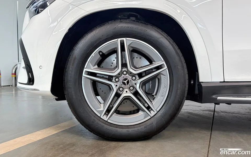 Mercedes-Benz GLE-Class GLE450d 4MATIC 2025 — thumbnail 5