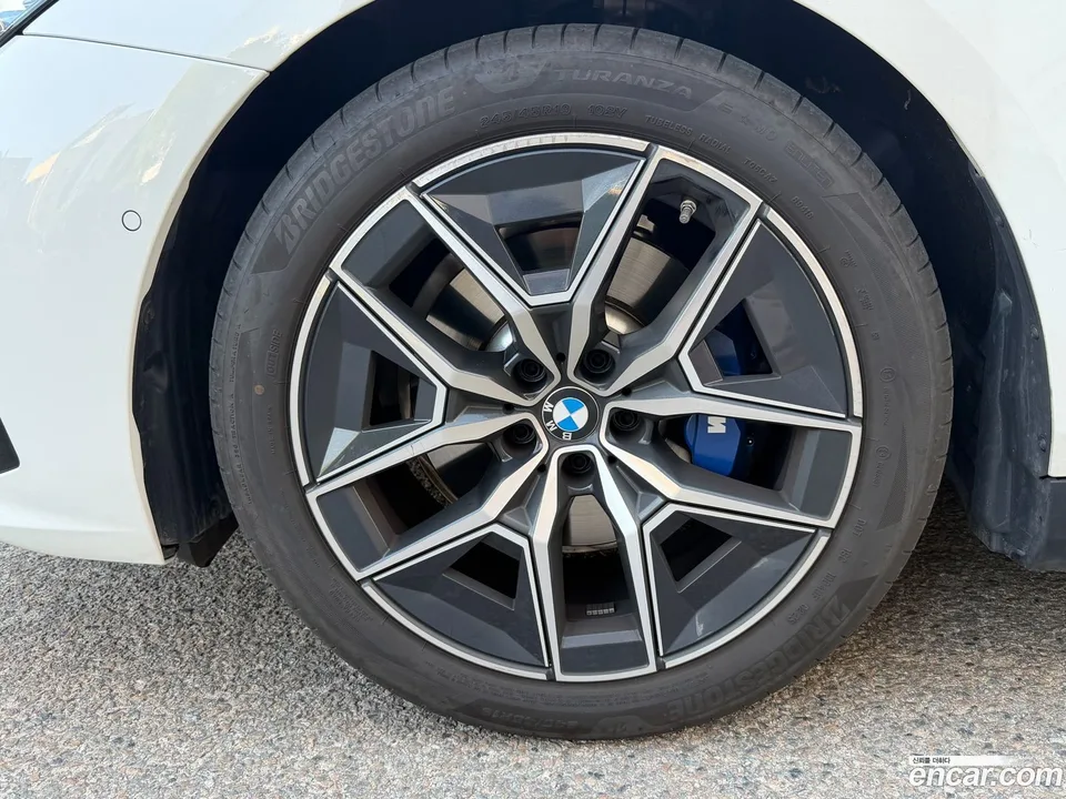 BMW 5 Series 520i M 2025 — миниатюра 2