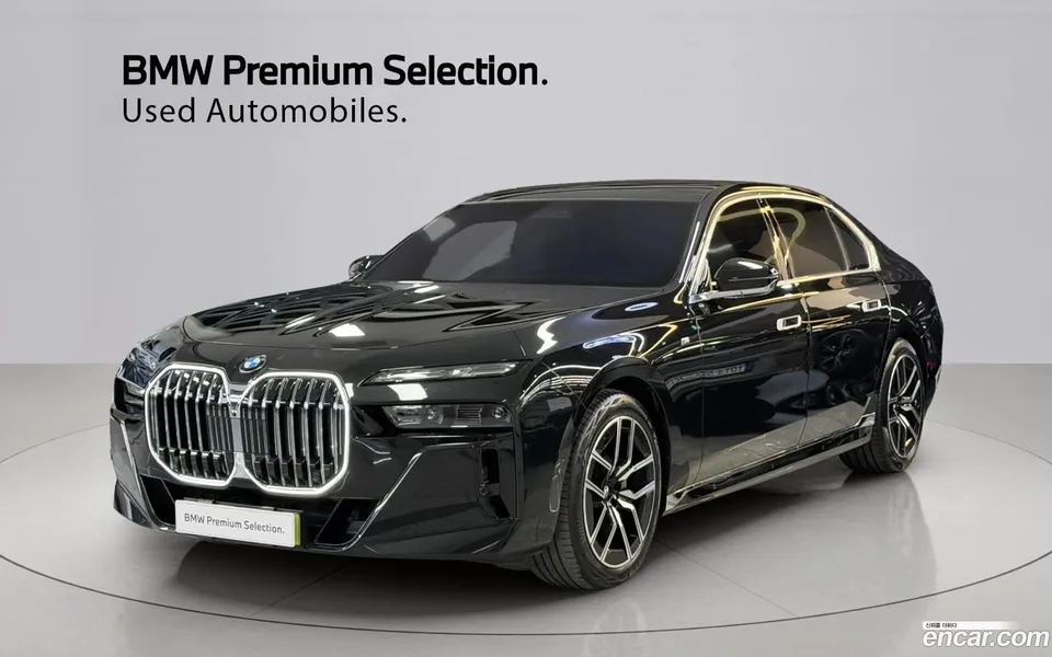 BMW 7 Series 740i xDrive M 2024 — фото 1, купить с доставкой в Москву