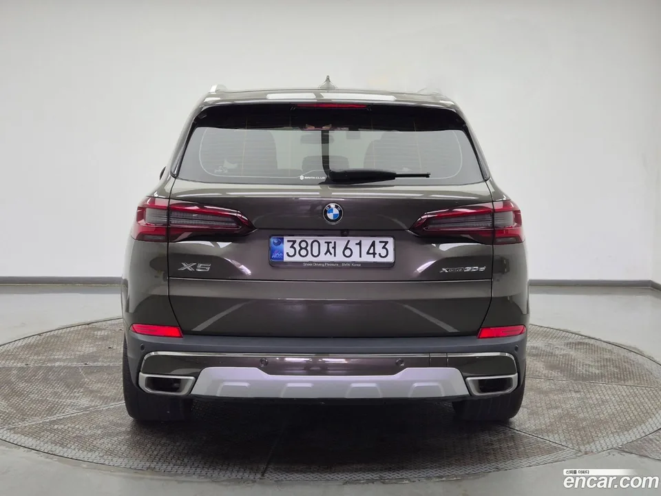 BMW X5 xDrive 30d xLine 2023 — миниатюра 3